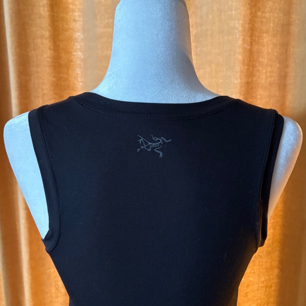 Arcteryx Contenta Dress Womens Small Black Sleeveless V-Neck Hiking Travel